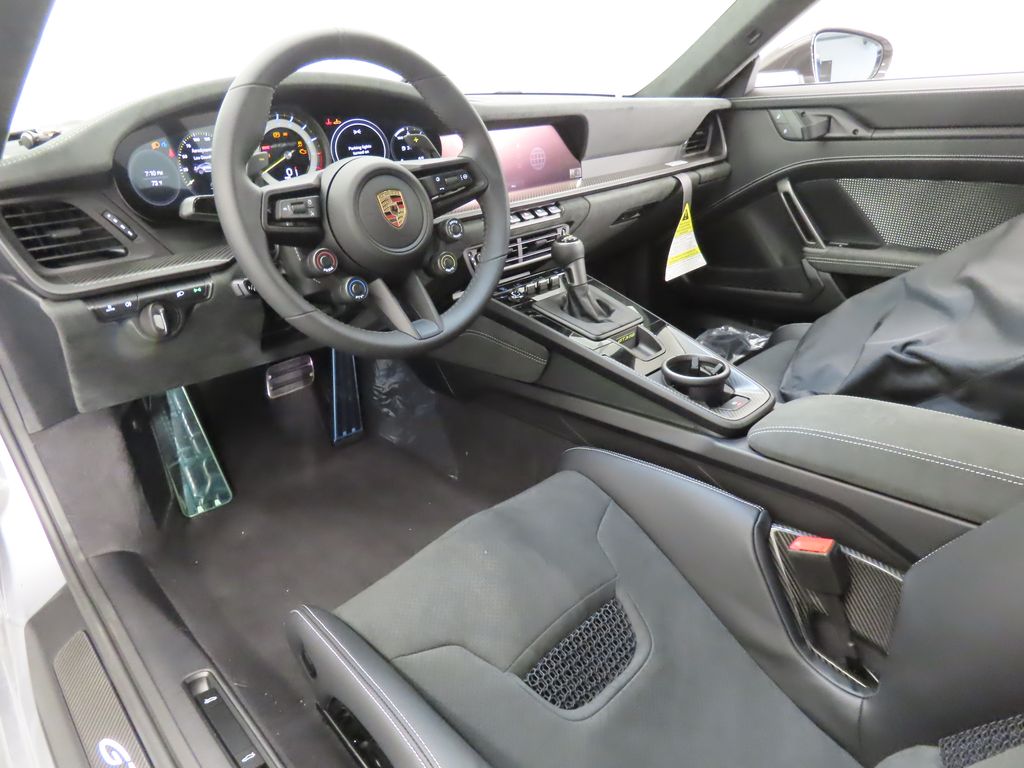 Thumbnail: 2025 Porsche 911 - 4