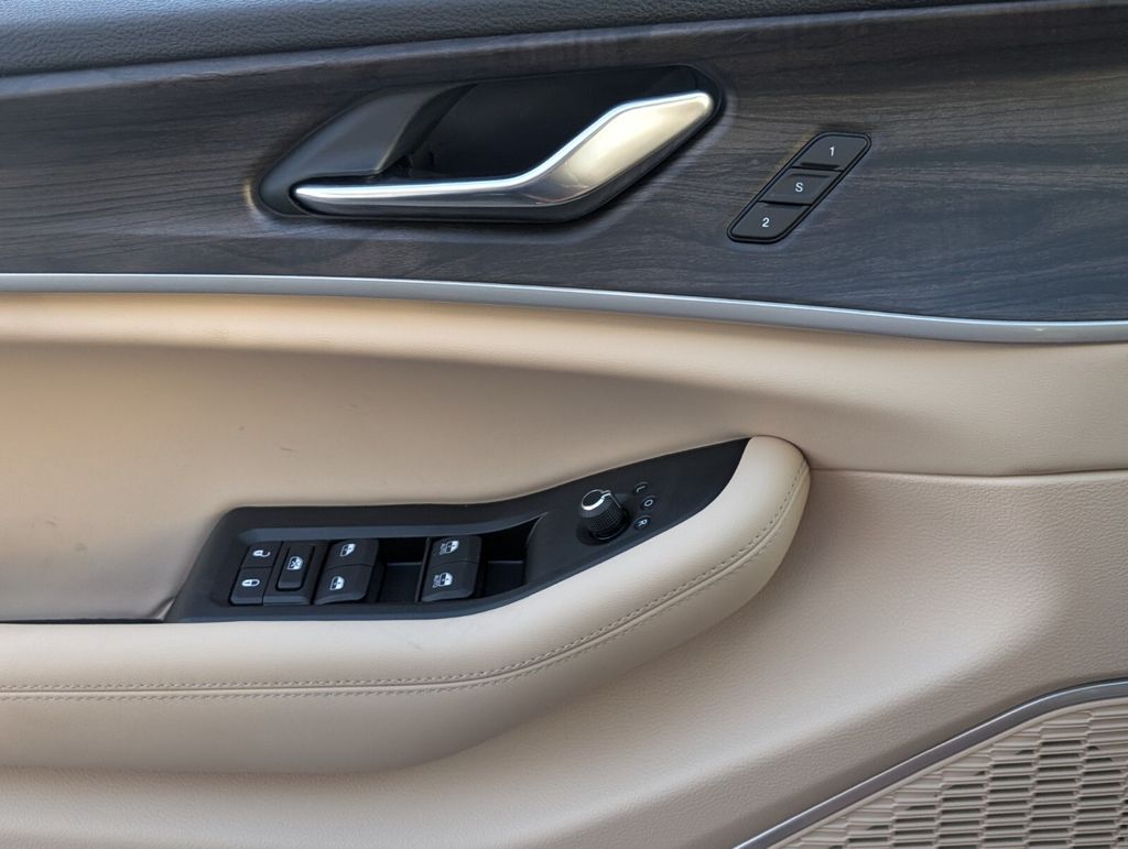 new 2026 Jeep Grand Cherokee car, priced at $48,650