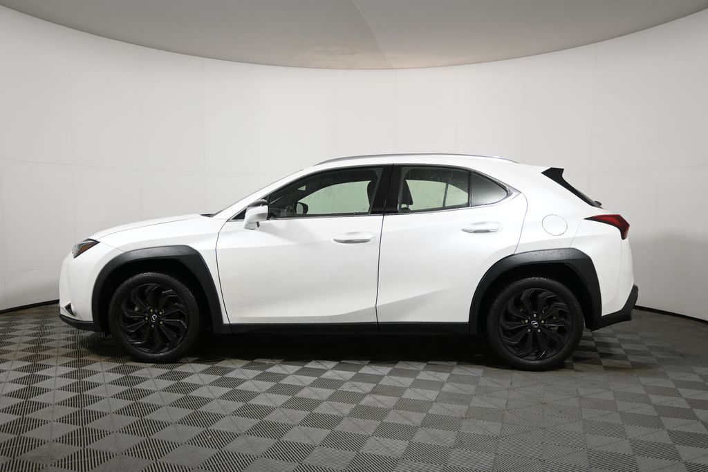 Thumbnail: 2023 Lexus UX - 2