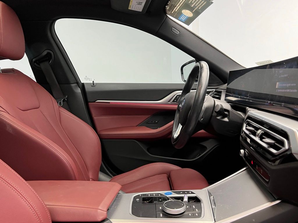 Thumbnail: 2023 BMW i4 - 6