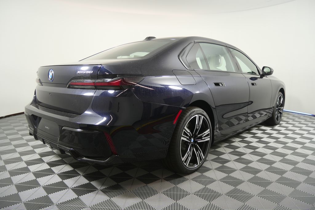 Thumbnail: 2026 BMW i7 - 3