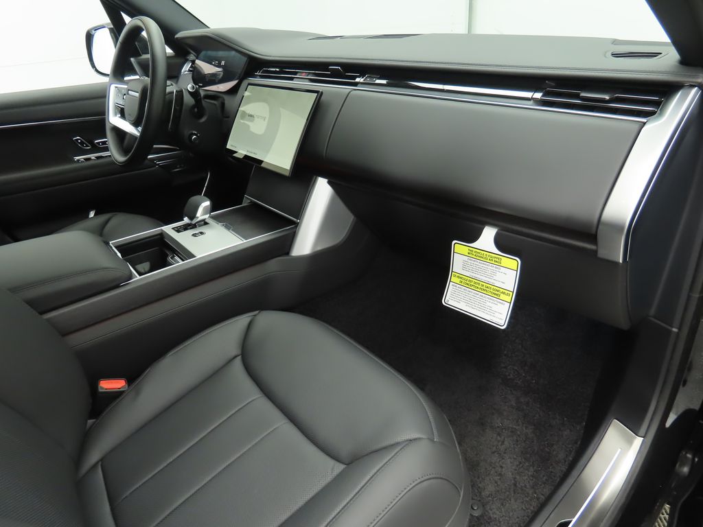 Thumbnail: 2026 Land Rover Range Rover - 16