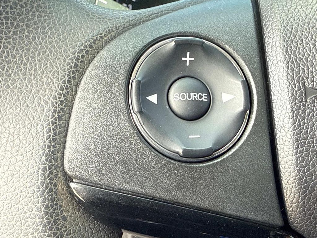 2017 Honda HR-V LX photo