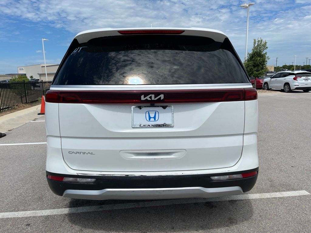 Thumbnail: 2024 Kia Carnival - 5