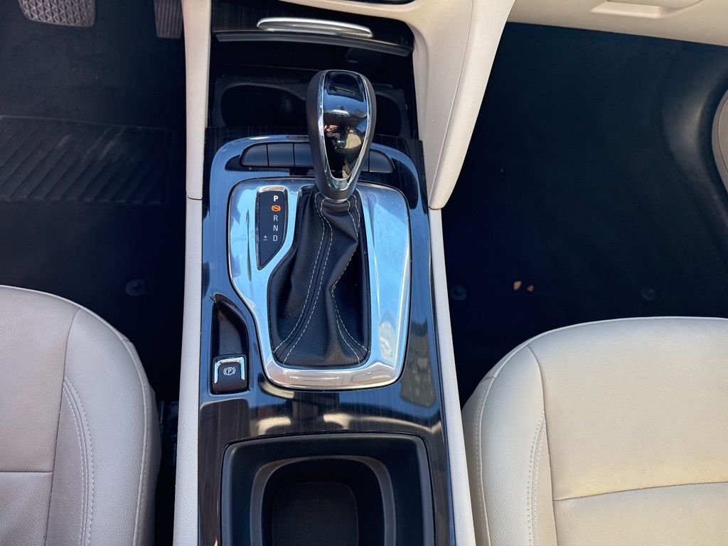 2019 Buick Regal TourX AWD Essence