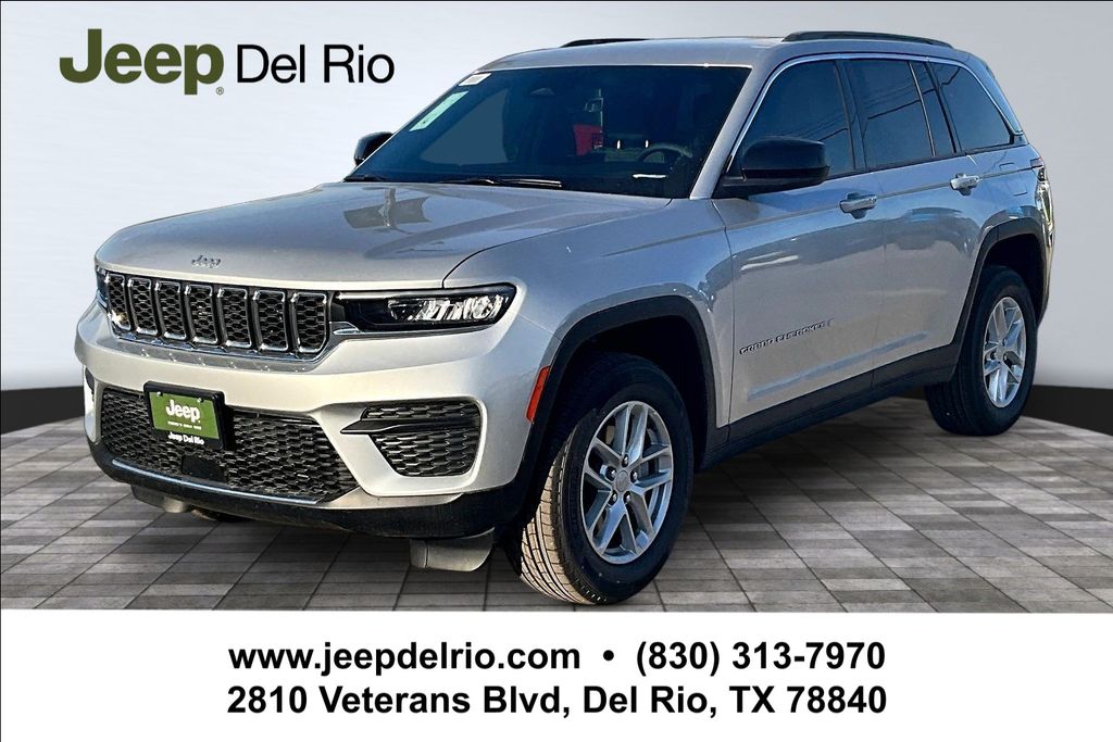 2026 Jeep Grand Cherokee Laredo