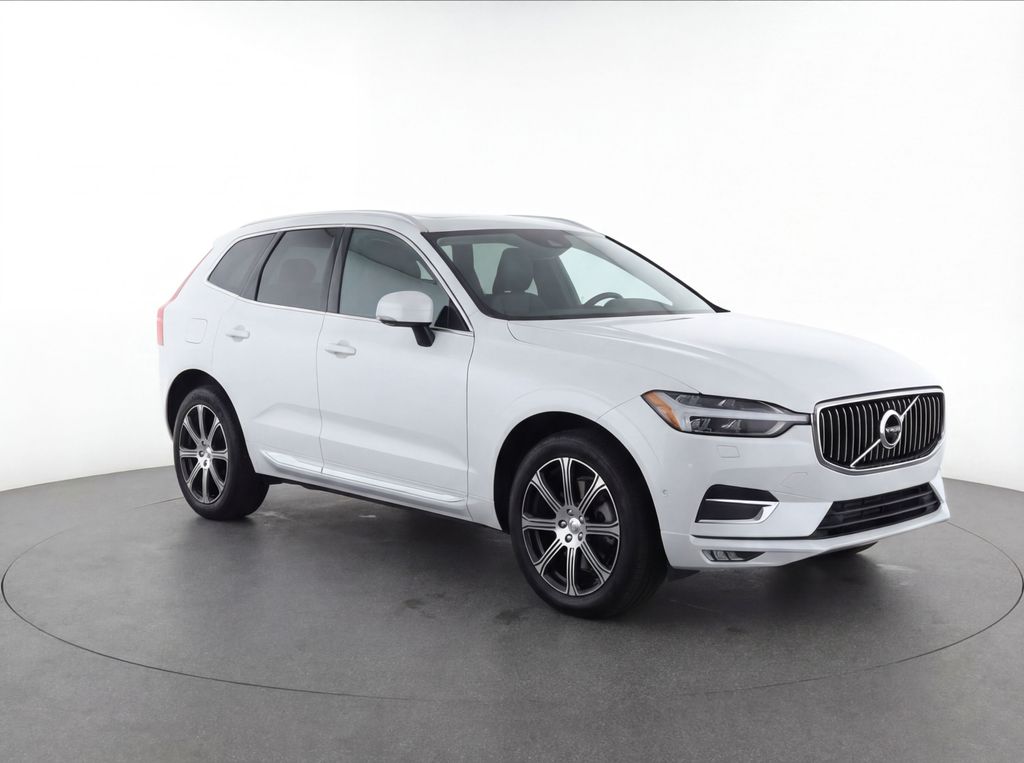 Thumbnail: 2021 Volvo XC60 - 2