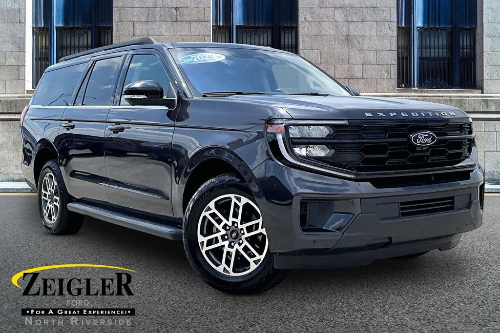 Gray Metallic 2025 Ford Expedition MAX Active 4WD SUV / Crossover Four-Wheel Drive Automatic