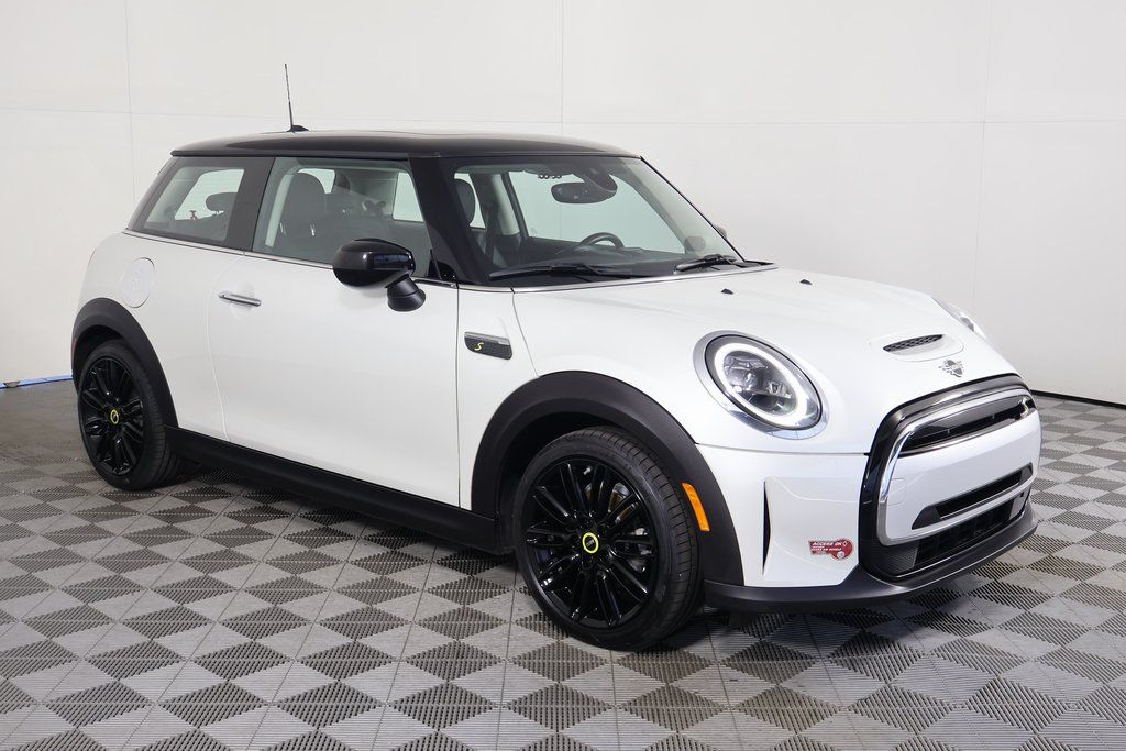Thumbnail: 2024 MINI Cooper - 3