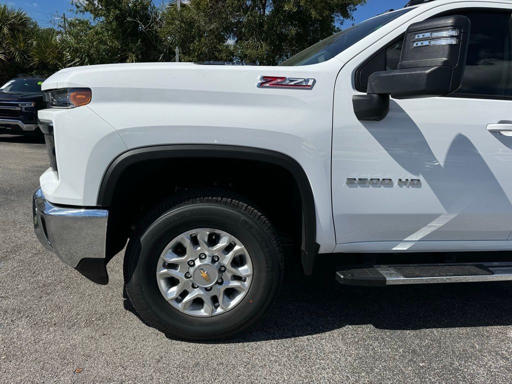 2025 Chevrolet Silverado 2500HD LT 11