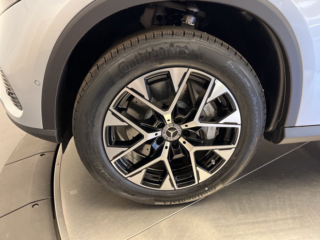 Thumbnail: 2026 Mercedes-Benz GLC - 10