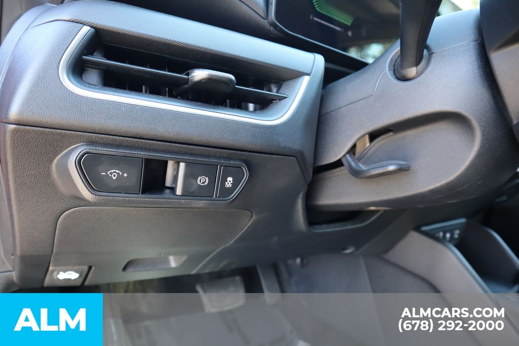 Used 2025 Red Kia LXS image 13