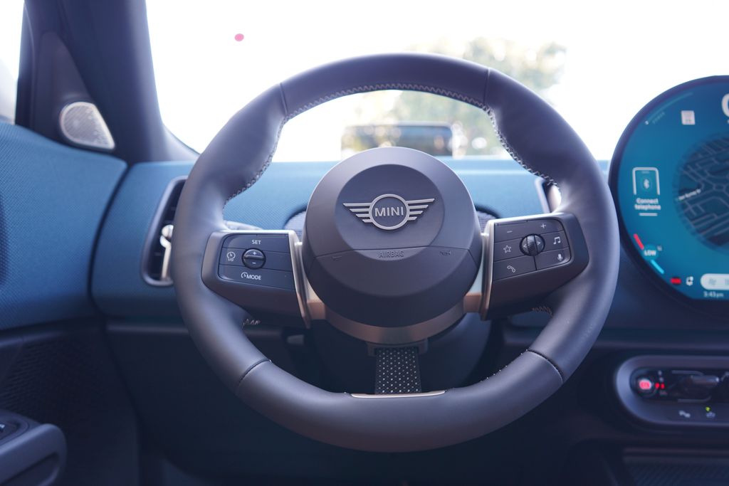 2025 MINI Cooper Countryman Iconic 15