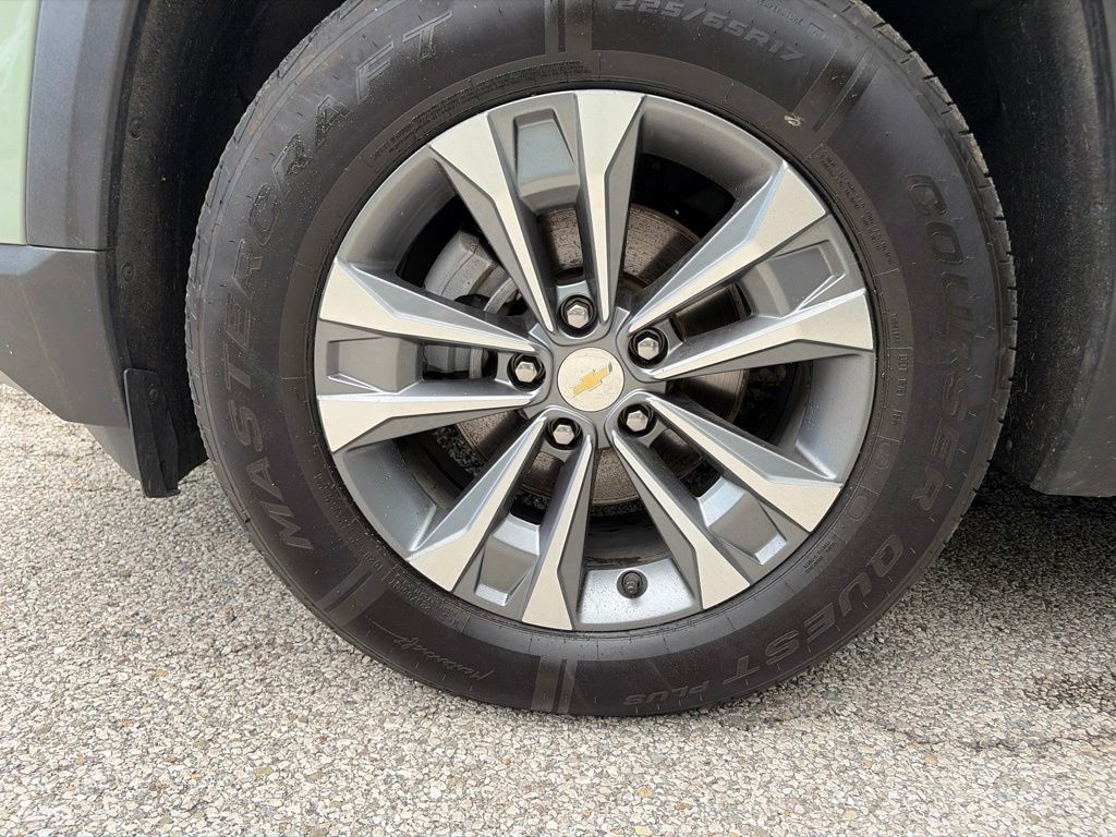 2025 Chevrolet Equinox LT Green at Sutliff Volkswagen