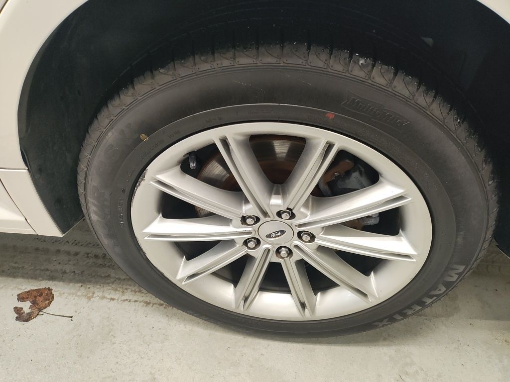 Used 2016 White Ford Limited image 22