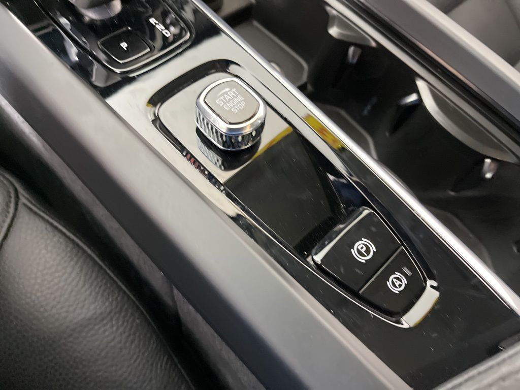 Thumbnail: 2024 Volvo S60 - 32