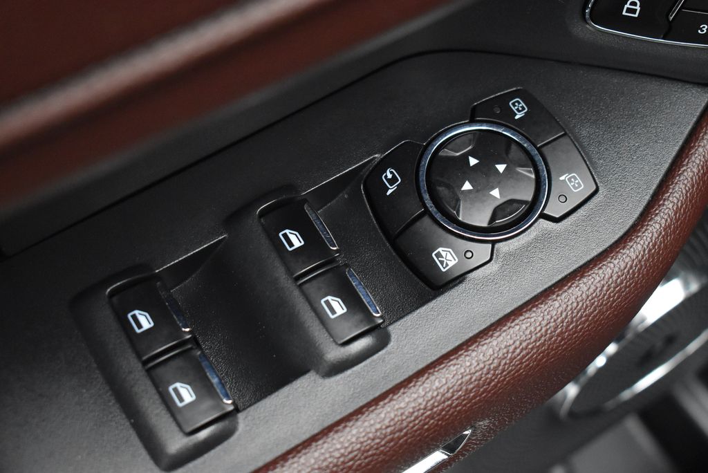 Thumbnail: 2023 Ford Expedition - 10