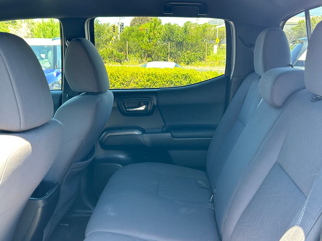 Thumbnail: 2019 Toyota Tacoma - 28