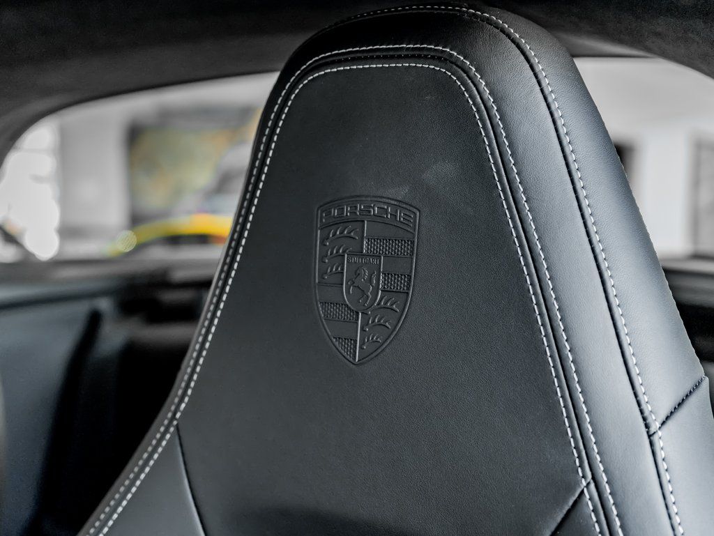 Certified Used 2025  Porsche Targa 4 GTS image 16