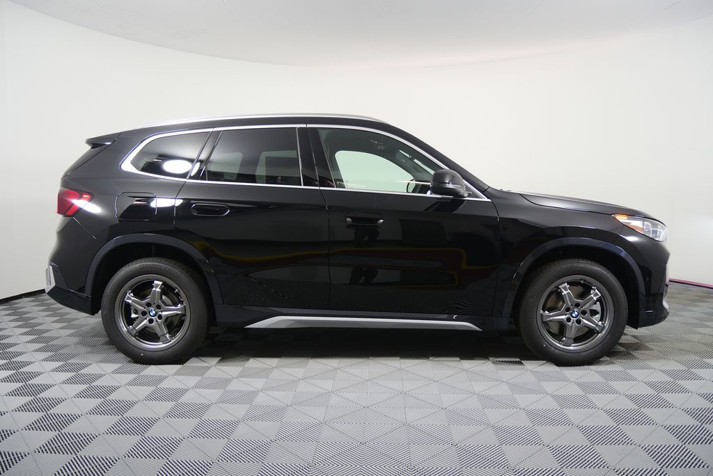 Thumbnail: 2026 BMW X1 - 2