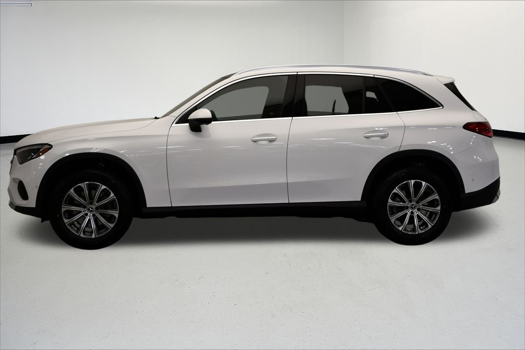 Thumbnail: 2026 Mercedes-Benz GLC - 2