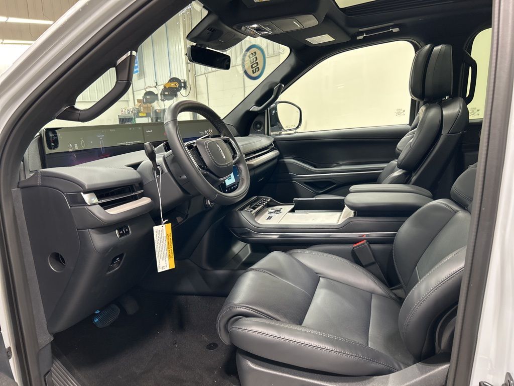 new 2026 Lincoln Navigator car, priced at $106,480