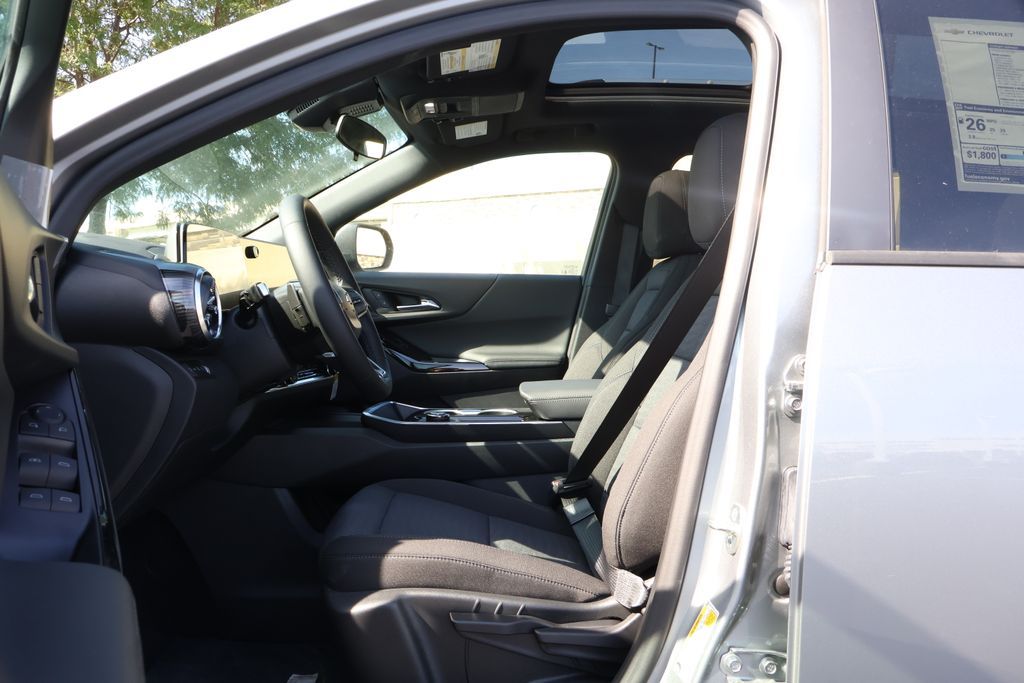 Thumbnail: 2027 Chevrolet Equinox - 14