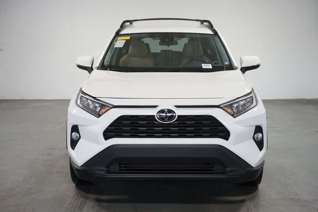 2021 Toyota RAV4 XLE 2