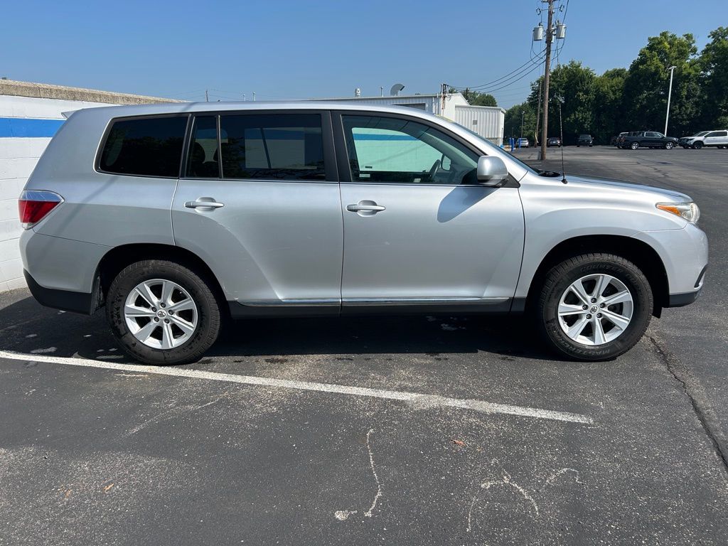 Thumbnail: 2012 Toyota Highlander - 6