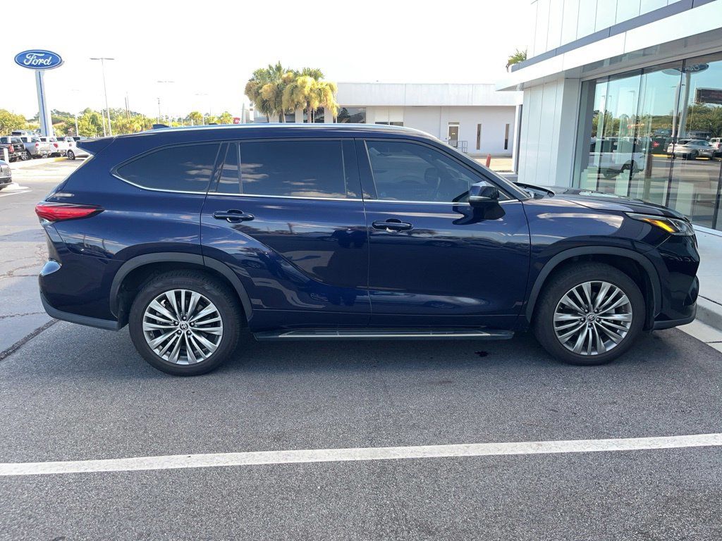 2020 Toyota Highlander Platinum