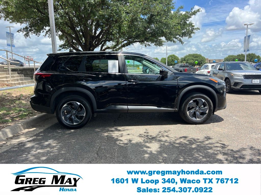 2024 Nissan Rogue SV - 7