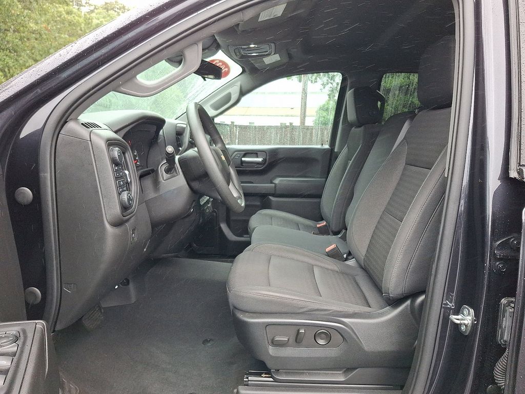 Thumbnail: 2022 Chevrolet Silverado 1500 - 13