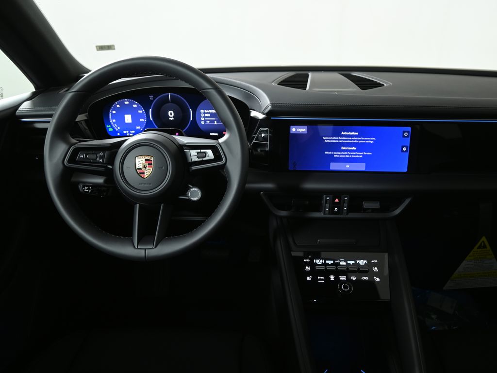 Thumbnail: 2026 Porsche Macan - 17