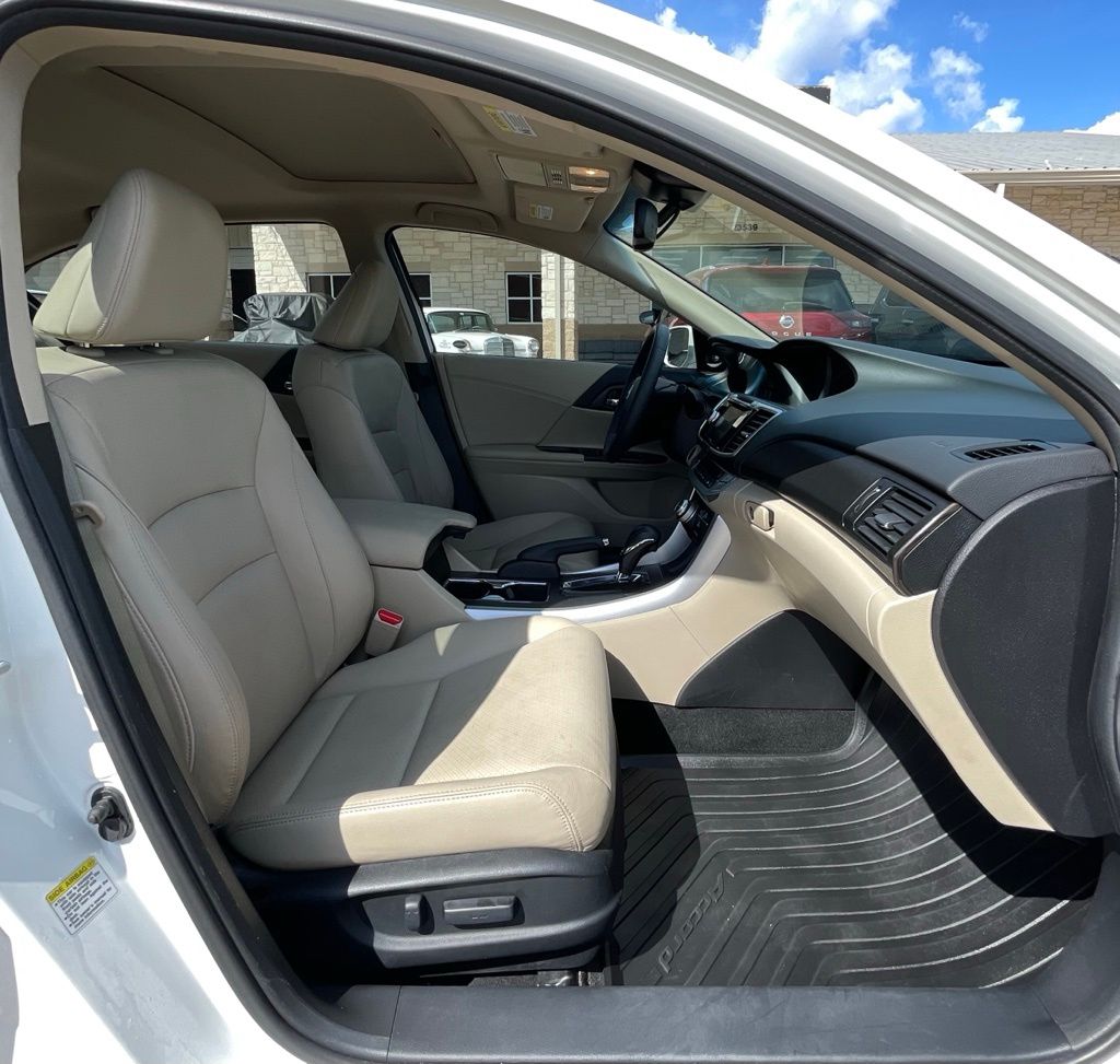 2013 Honda Accord EX-L White at Emmons Autoplex