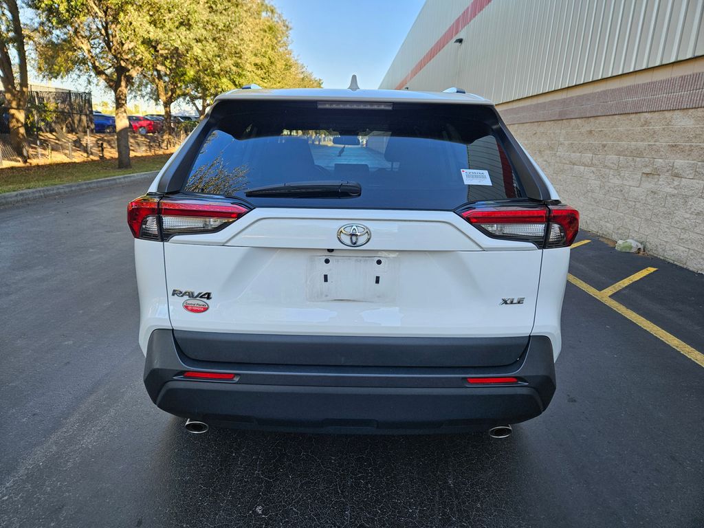 2023 Toyota RAV4 XLE 4