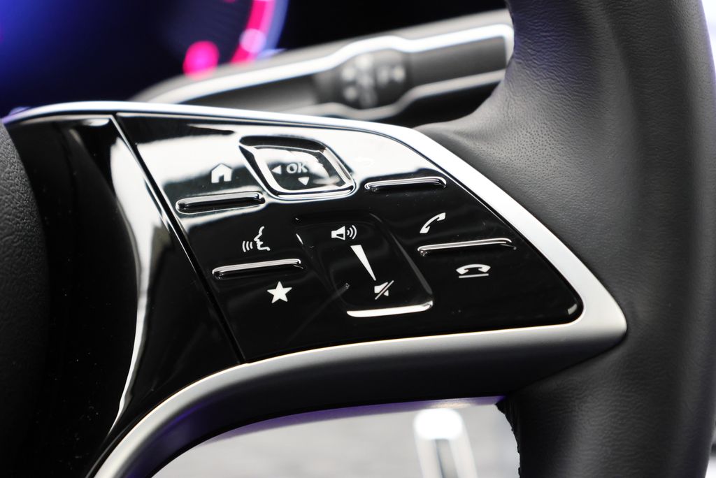 Thumbnail: 2026 Mercedes-Benz GLE - 22