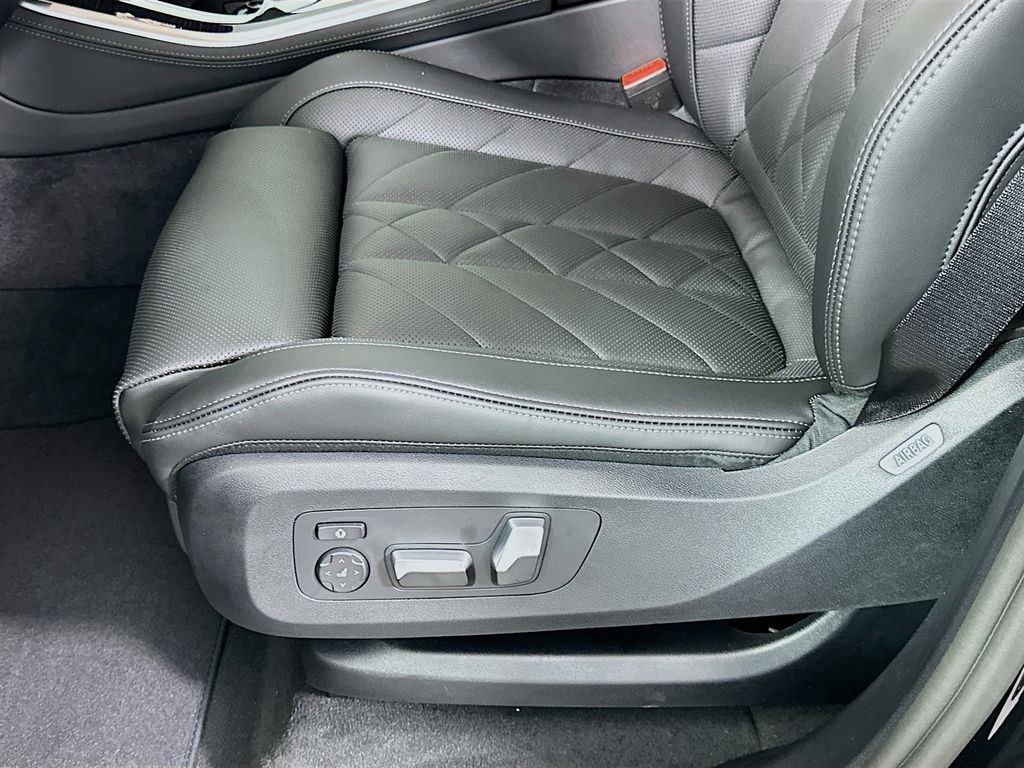 Thumbnail: 2026 BMW X5 - 21