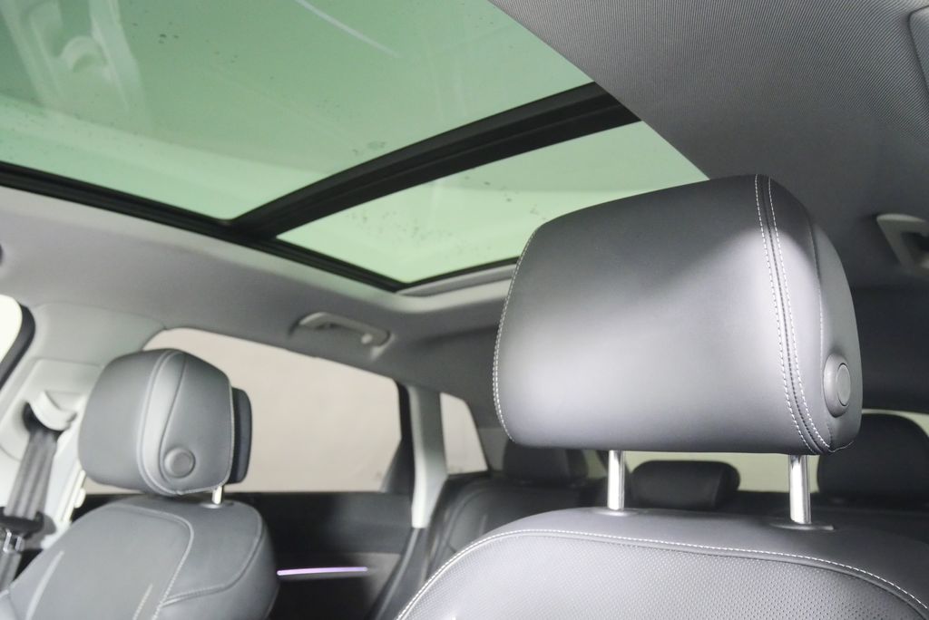 Thumbnail: 2019 Audi e-tron - 12