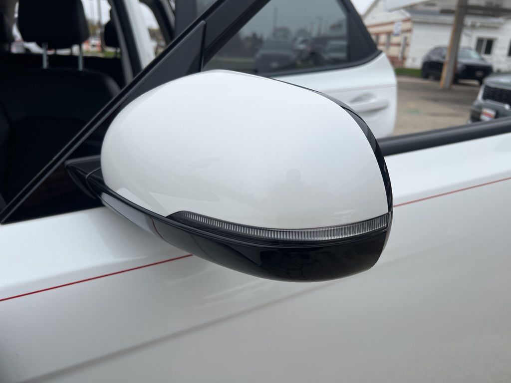 2023 Kia Soul GT-Line photo