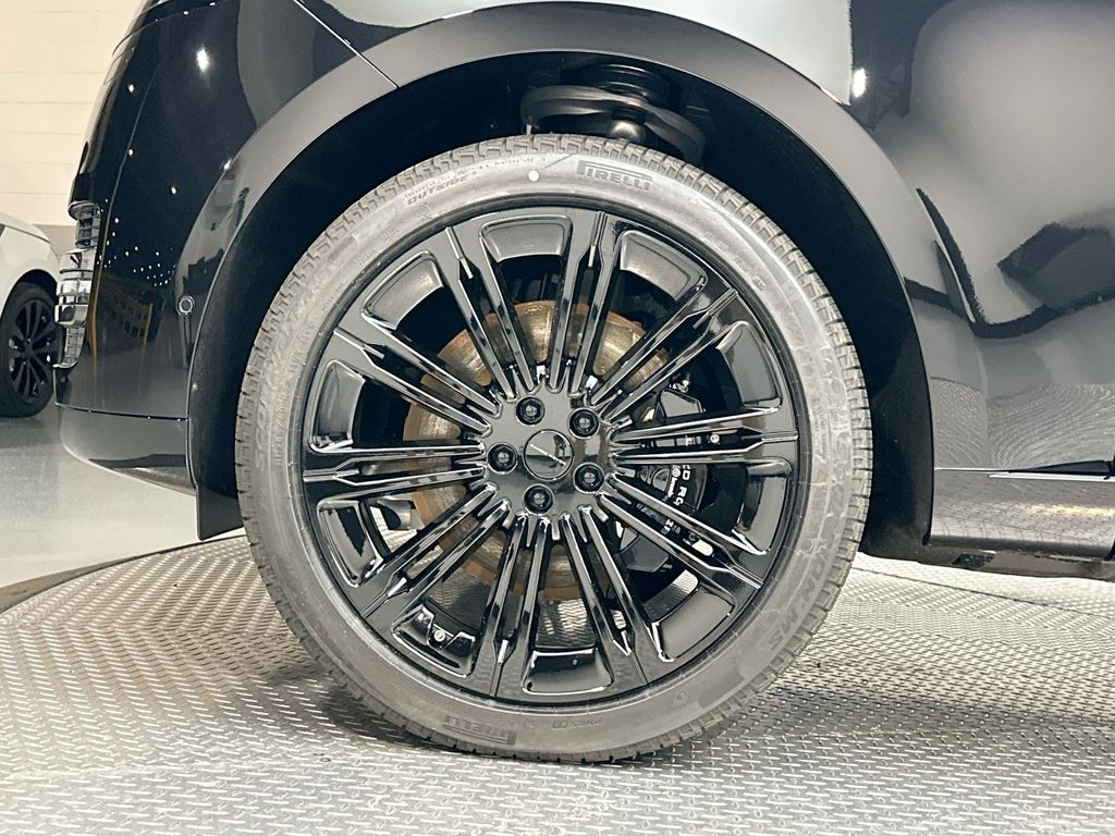 Thumbnail: 2026 Land Rover Range Rover - 5