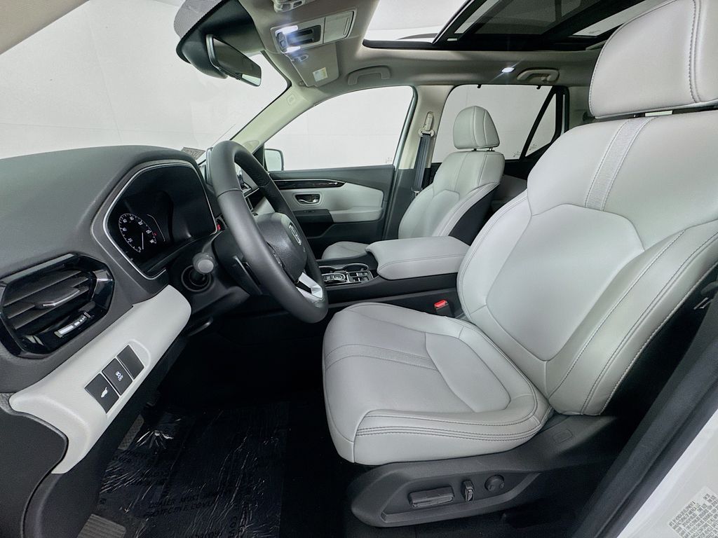 Used Car 2025 Honda Pilot  Touring For Sale Under $60,000 In Austin, Texas