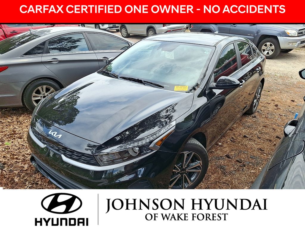 Aurora Black Pearl 2024 Kia Forte Sedan Front-Wheel Drive Continuously Variable Transmission