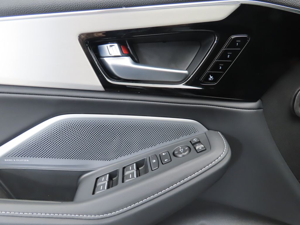 Thumbnail: 2026 Acura MDX - 25