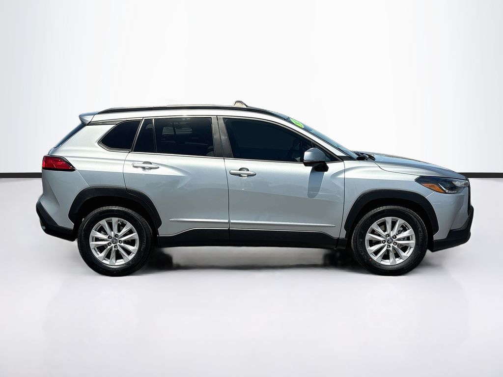 Thumbnail: 2023 Toyota Corolla Cross - 4