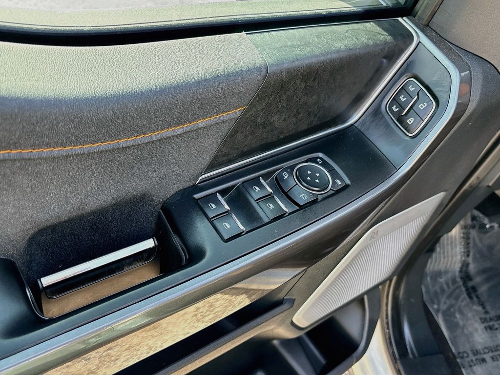 Used 2023 White Ford Tremor image 18