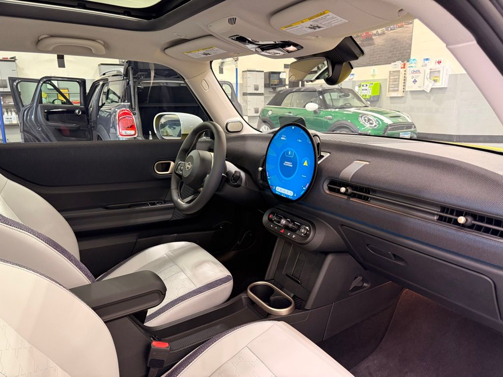 Thumbnail: 2025 MINI Cooper - 22