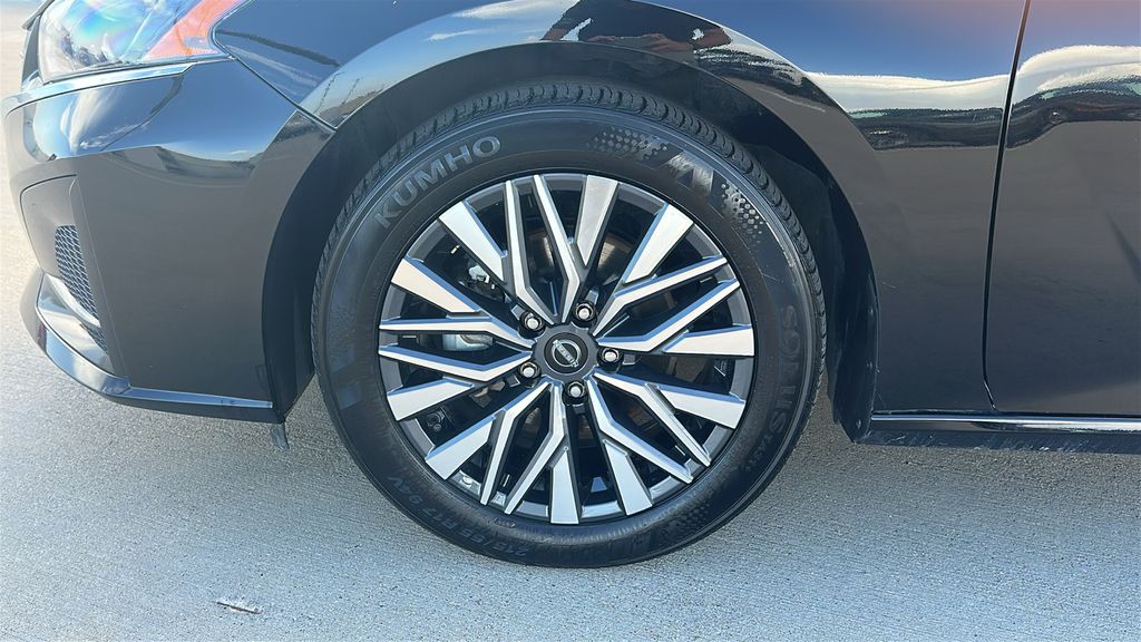 2025 Nissan Altima 2.5 SV Black at Durrett Motor Company