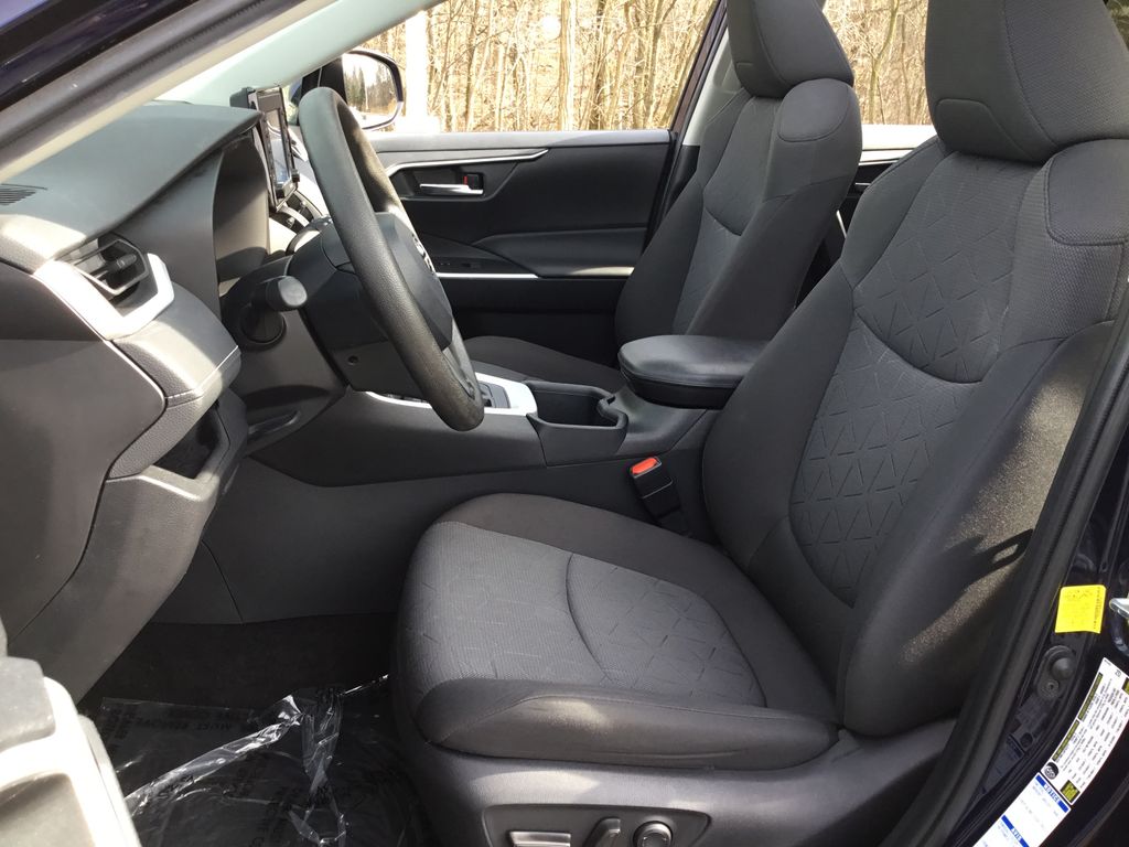 Thumbnail: 2022 Toyota RAV4 - 14