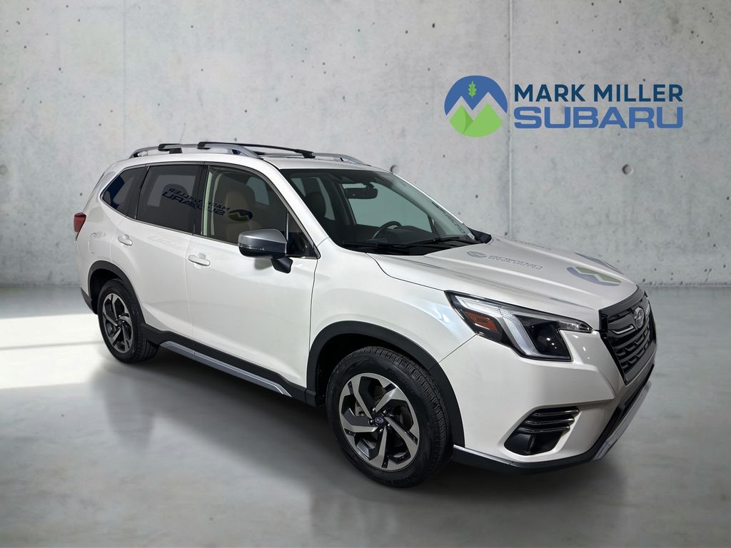 2023 Subaru Forester Touring's photo