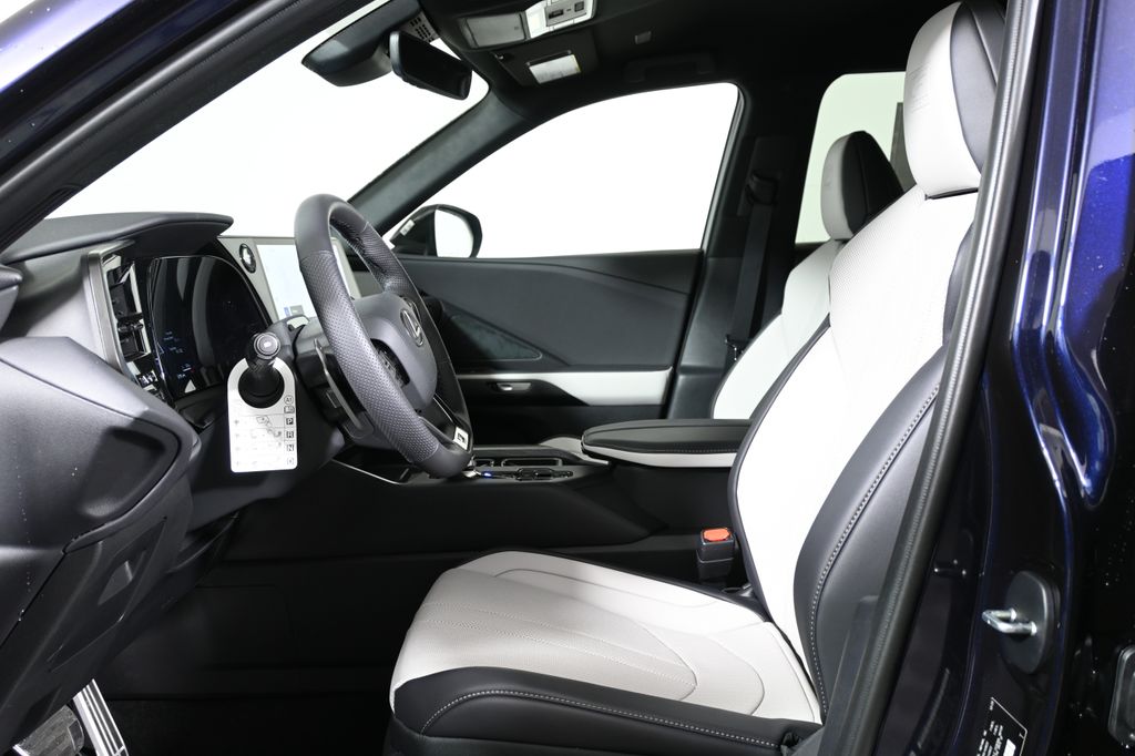 Thumbnail: 2026 Lexus TX - 3